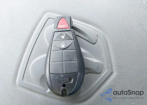 2017 Ram 1500 Slt 4X2 6'4 Box из США, поврежденный, VIN 1C6RR6GG4HS682665